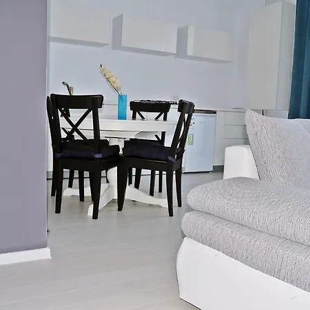 Boudoir Tropical Apartment