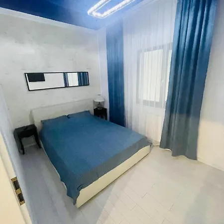 Boudoir Tropical Apartment Navodari
